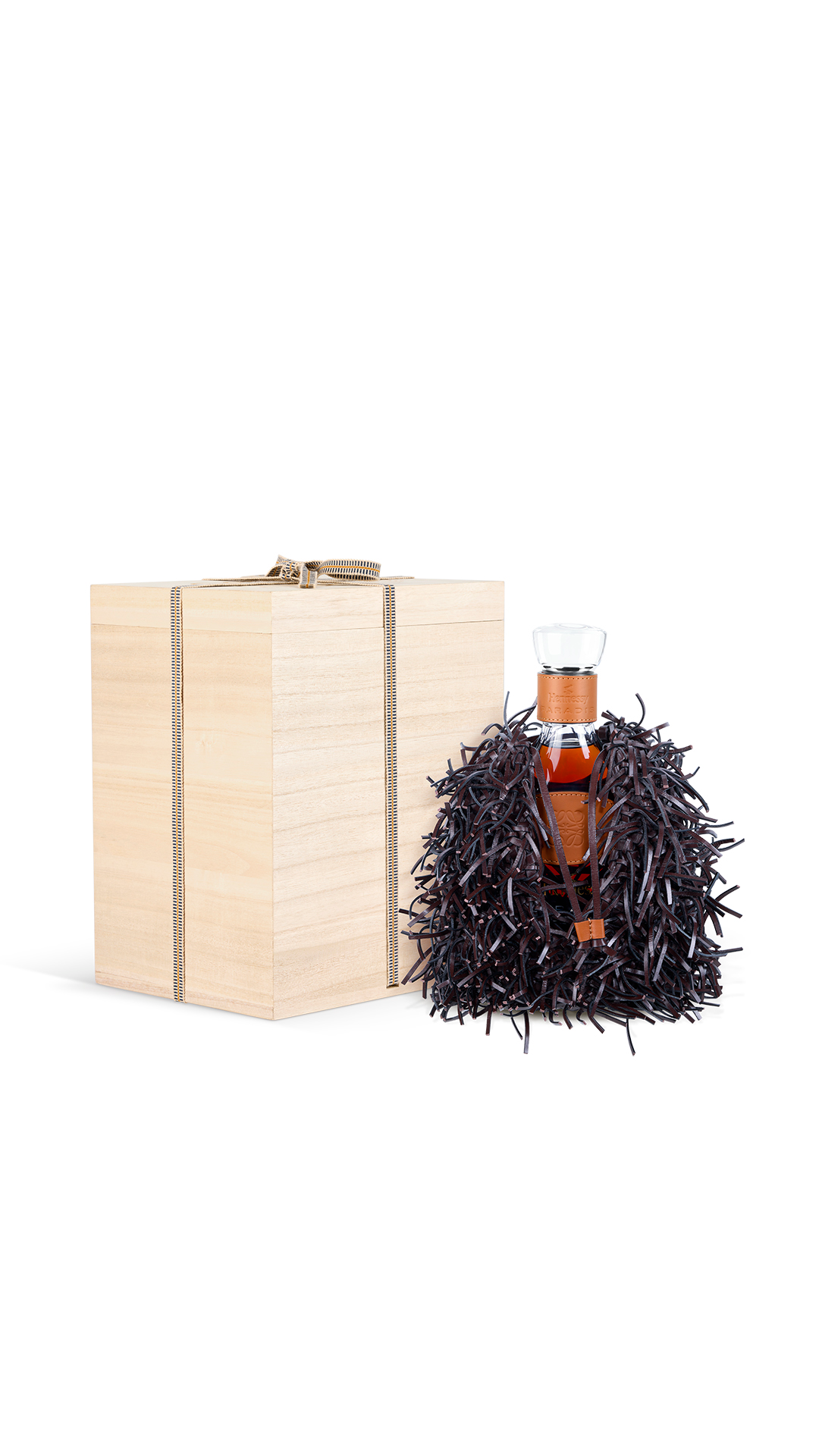 Hennessy Loewe Collaboration Paradis Cognac (Chestnut Burr Nest Edition)